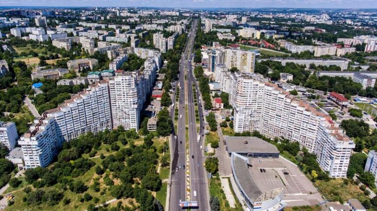 Jak długo trwa lot z Warszawy do Mołdawii? Przewodnik dla podróżnych