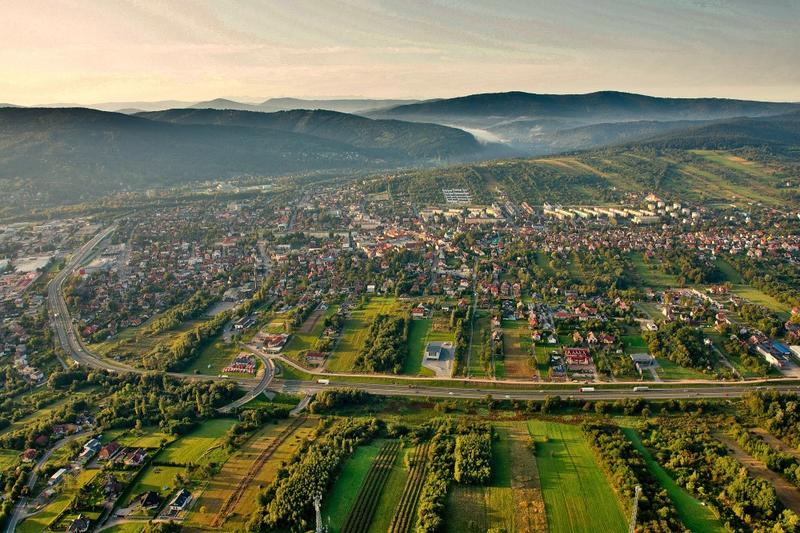 Jak dojechać do Myślenic? Przewodnik po najlepszych trasach i środkach transportu