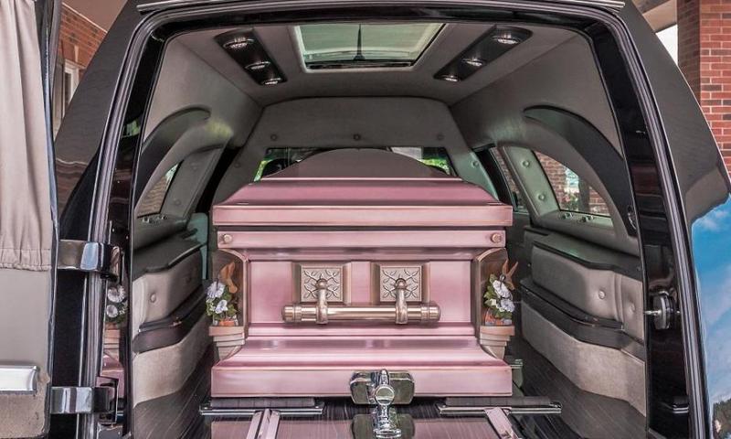 Przepisy prawne i etyka pochówku