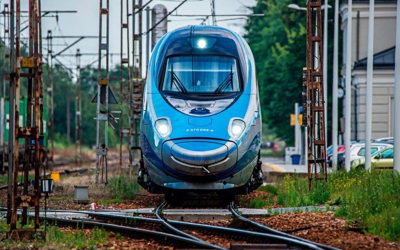 Uprawnienia i kwalifikacja pracowników PKP