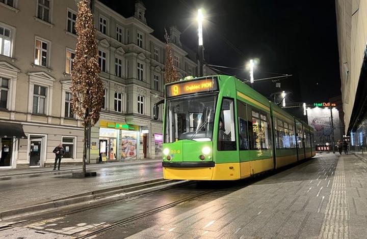 Jak wygodnie dojechać z dworca PKP na lotnisko w Poznaniu?