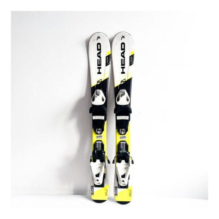 Jakie niezbędne rzeczy spakować dziecku na narty? Praktyczny przewodnik dla rodziców