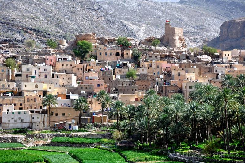 Jak długo trwa podróż samolotem do Omanu?