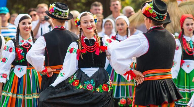 Odkryj fascynujące atrakcje kulturowe, które musisz zobaczyć w Polsce