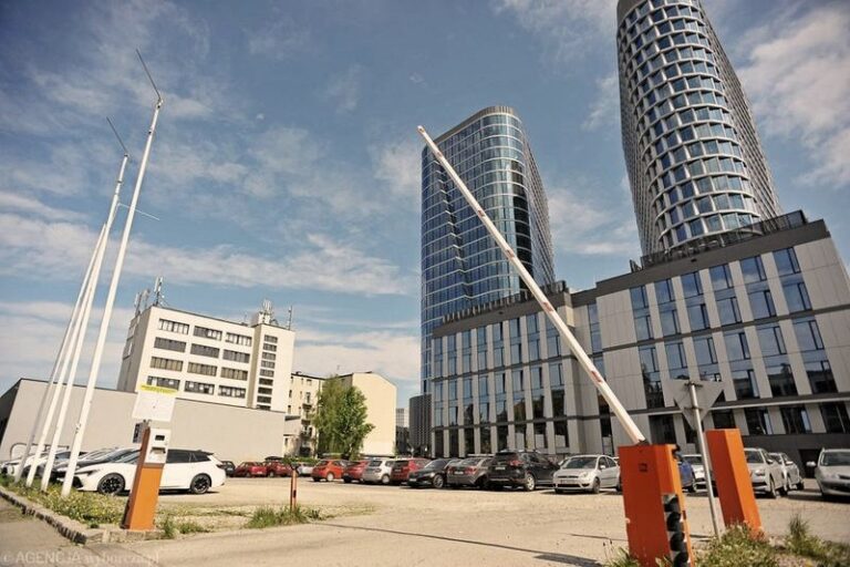 Jak dojechać do Katowic, ul. Ligocka 103 – praktyczny przewodnik dla podróżnych