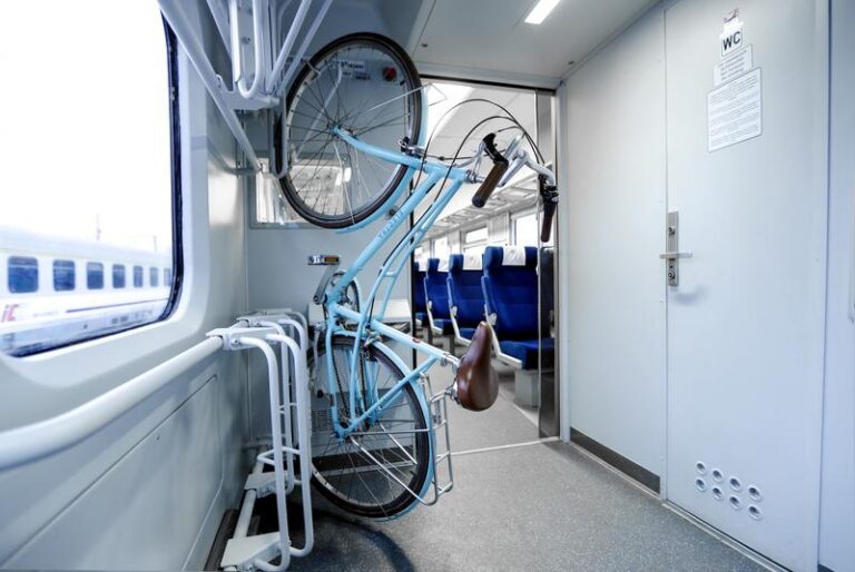 Jak sprawnie kupić bilet PKP na rower i cieszyć się podróżą