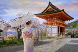 Jak długo trwa lot do Japonii z Warszawy? Sprawdź nasz przewodnik!