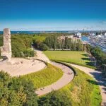 Jak dotrzeć z centrum do Westerplatte? Przewodnik po najłatwiejszych trasach