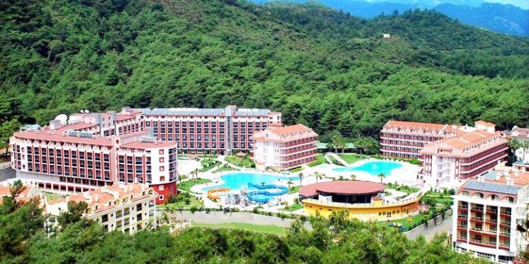 Ile trwa lot z Katowic do Marmaris — praktyczny przewodnik