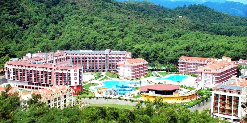 Ile trwa lot z Katowic do Marmaris — praktyczny przewodnik