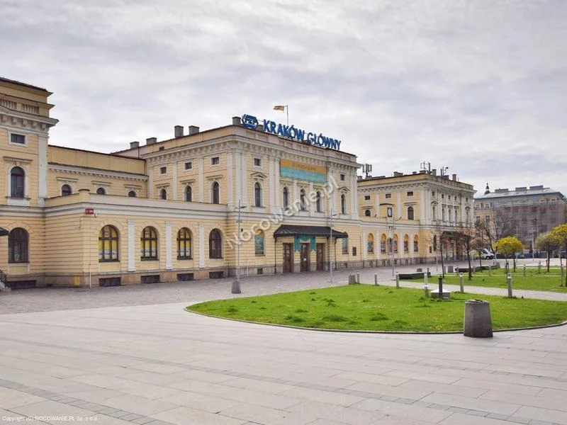 Jak dojechać na dworzec PKP w Krakowie: praktyczny przewodnik