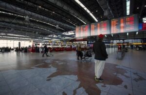 Ile trwa lot do Pragi? rzeczywisty czas przelotu i transfer
